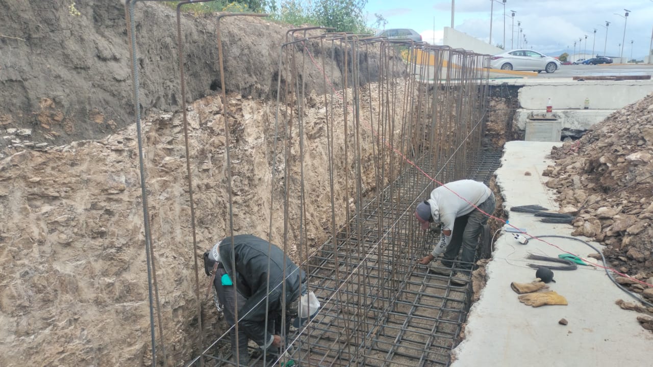 Muro de contención — Centro Deportivo Pachuca