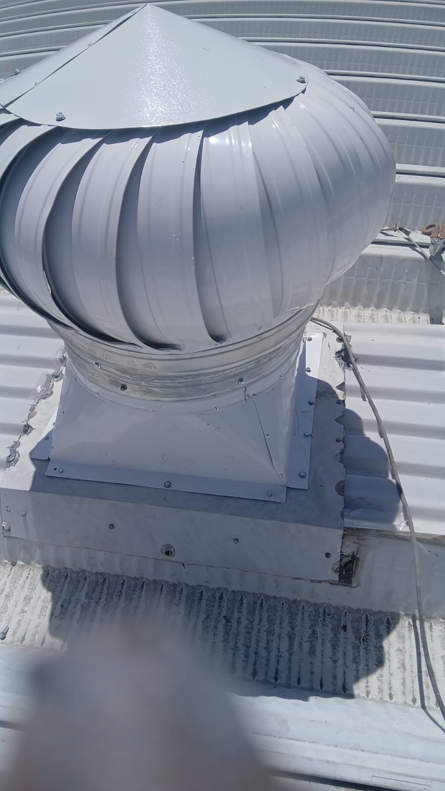 Extractor eólico instalado — Casa Editora CDMX